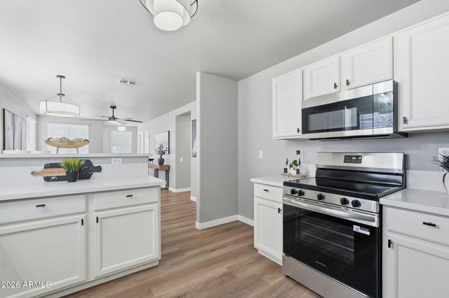 1982 S LAWTHER Drive, Apache Junction, AZ 85120