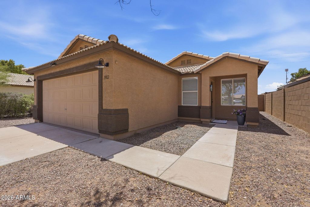 1982 S LAWTHER Drive, Apache Junction, AZ 85120 — photo 2