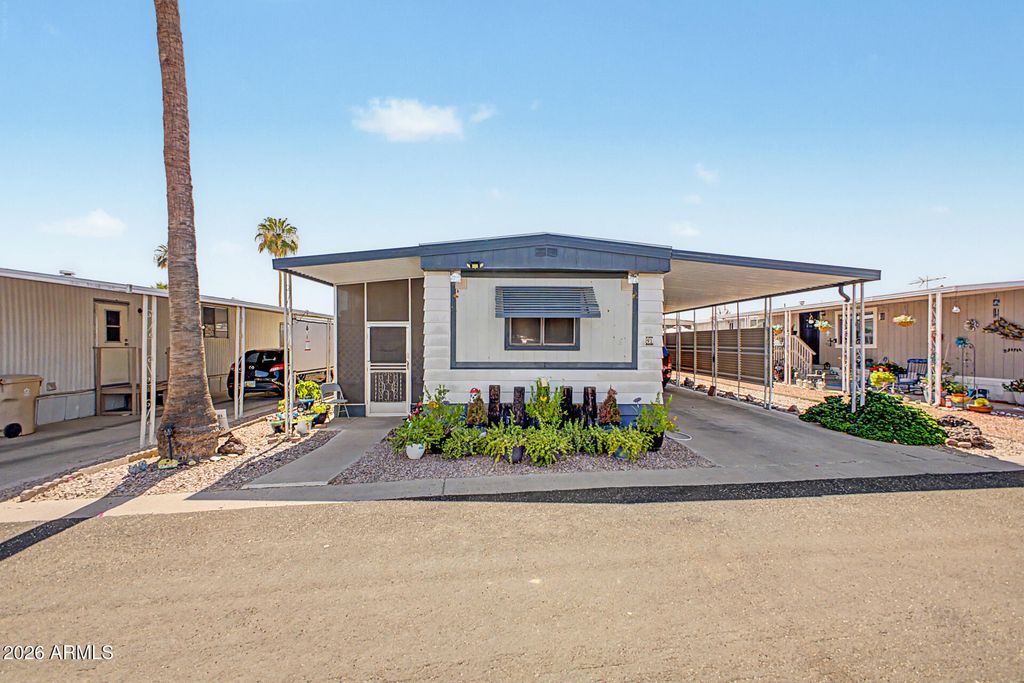 Image 1 of property listing at 200 E KNOX Road 91, Chandler, AZ 85225