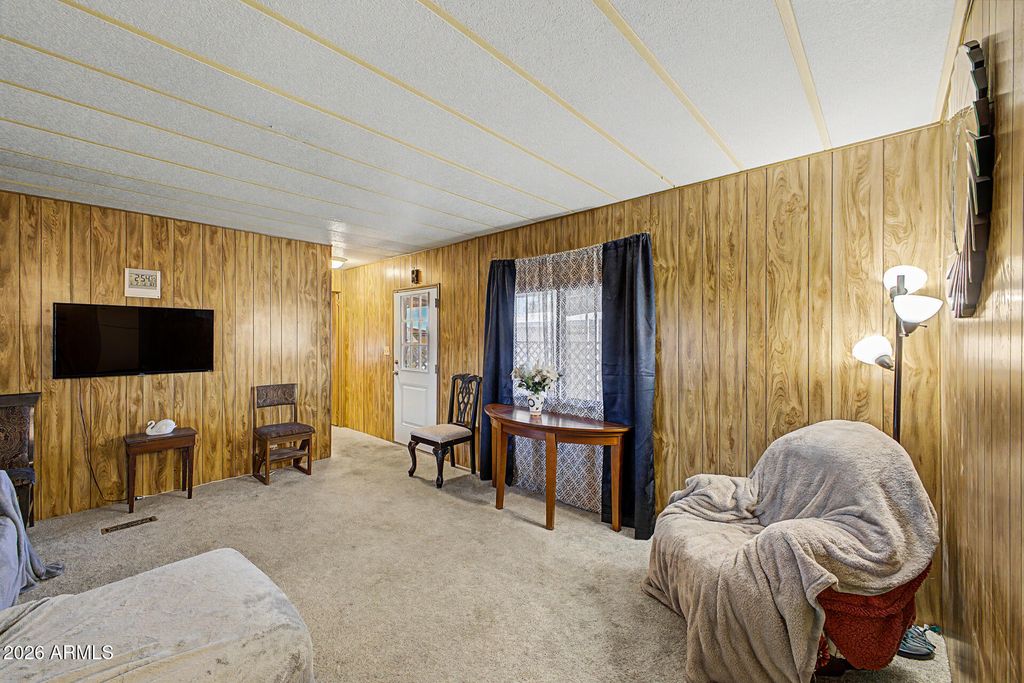 Image 11 of property listing at 200 E KNOX Road 91, Chandler, AZ 85225