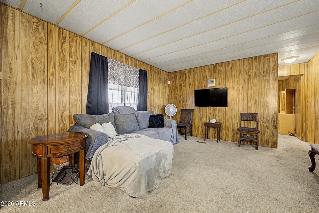 Image 12 of property listing at 200 E KNOX Road 91, Chandler, AZ 85225