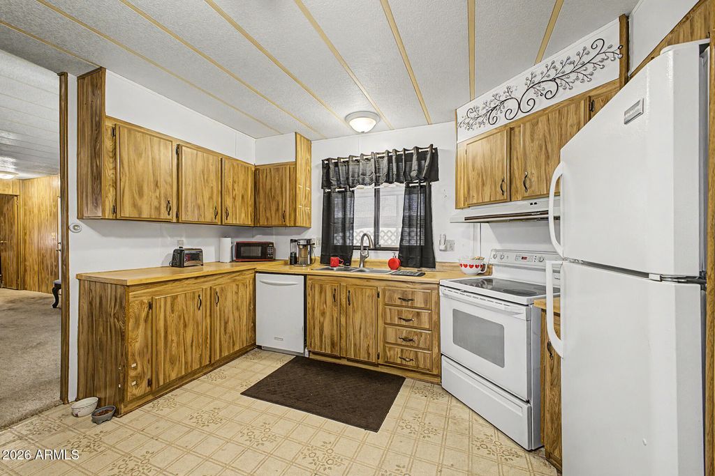 Image 15 of property listing at 200 E KNOX Road 91, Chandler, AZ 85225