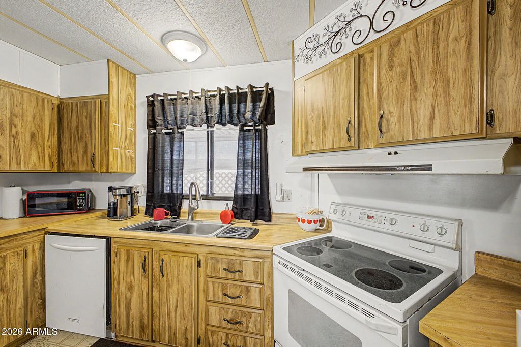 Image 16 of property listing at 200 E KNOX Road 91, Chandler, AZ 85225