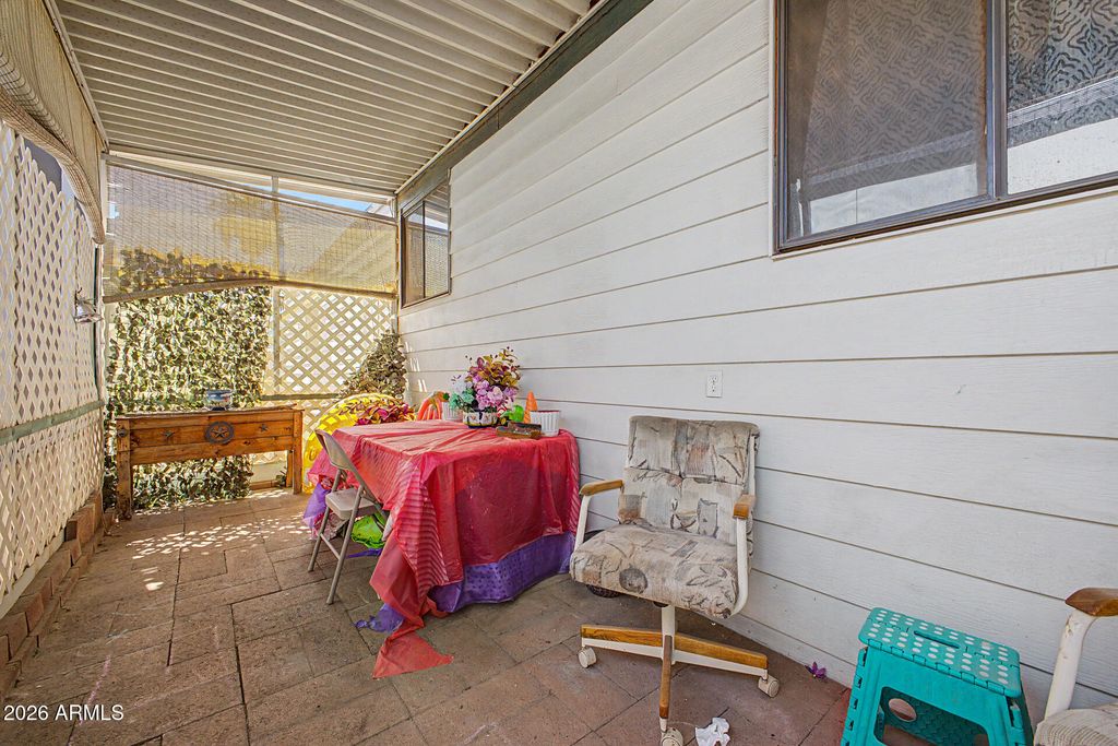 Image 6 of property listing at 200 E KNOX Road 91, Chandler, AZ 85225