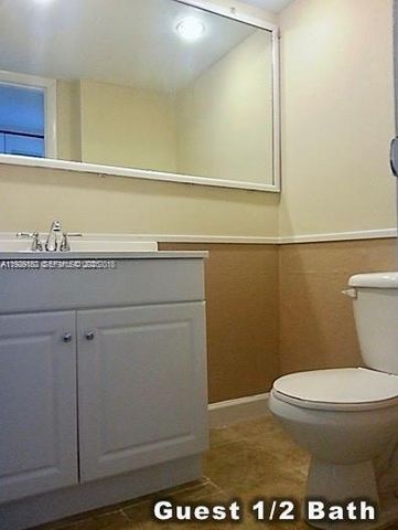 10500 SW 108th Ave B414, Miami, FL 33176