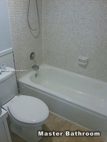 10500 SW 108th Ave B414, Miami, FL 33176