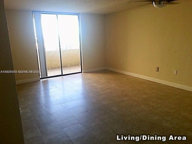 10500 SW 108th Ave B414, Miami, FL 33176