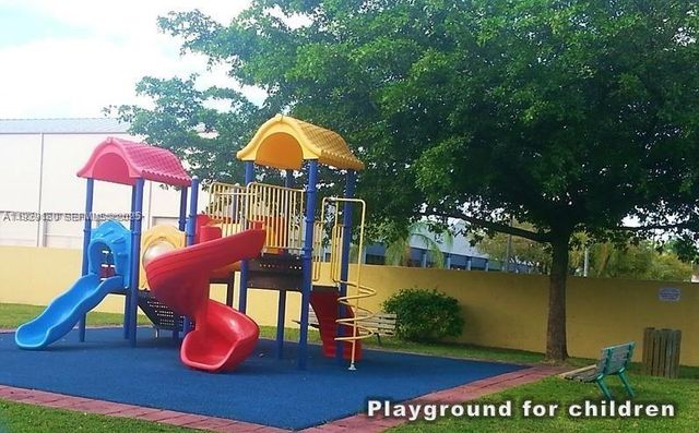 10500 SW 108th Ave B414, Miami, FL 33176