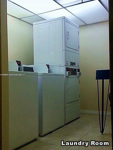 10500 SW 108th Ave B414, Miami, FL 33176