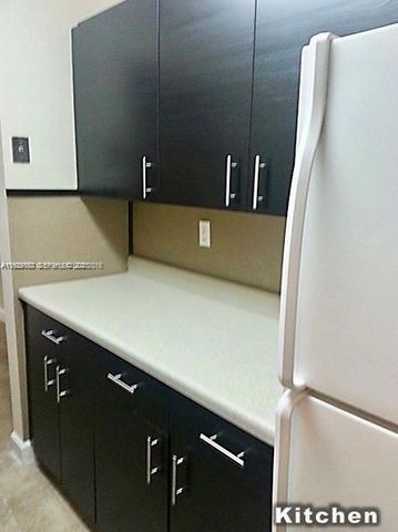 10500 SW 108th Ave B414, Miami, FL 33176