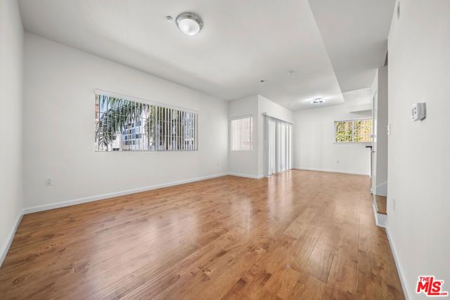 2864 Sunset Place 201, Los Angeles, CA 90005