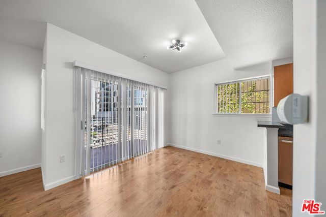 2864 Sunset Place 201, Los Angeles, CA 90005
