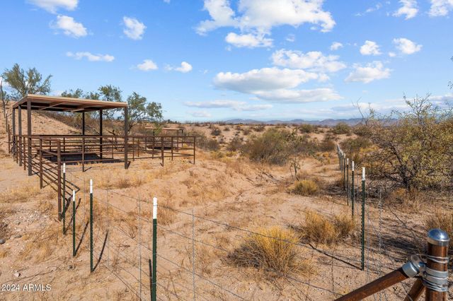 685 N HORSESHOE Trail, Wickenburg, AZ 85390