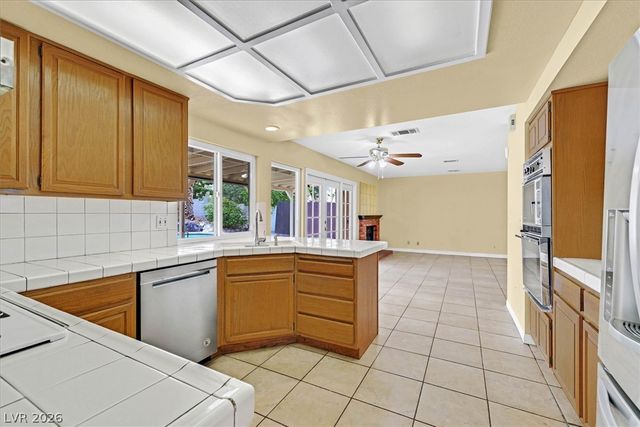 537 Trimley Court, Henderson, NV 89014