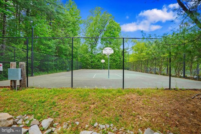 3319 VALLEY DR, Alexandria, VA 22302