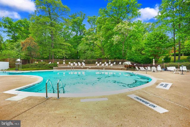 3319 VALLEY DR, Alexandria, VA 22302