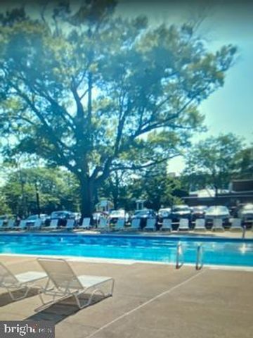 3319 VALLEY DR, Alexandria, VA 22302