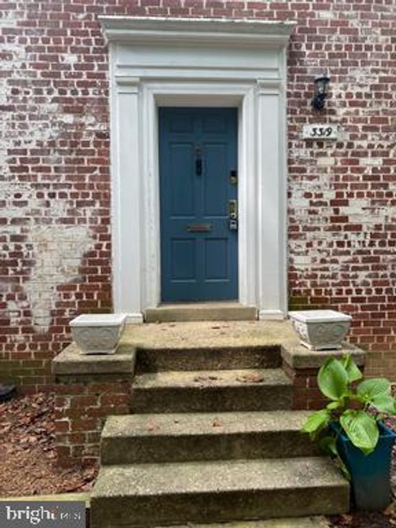 3319 VALLEY DR, Alexandria, VA 22302