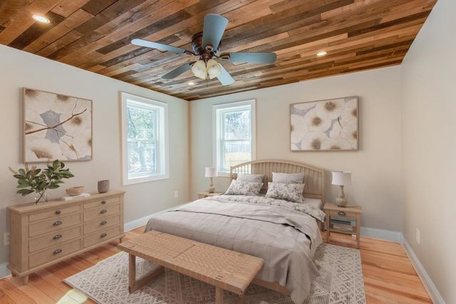 40 Pillsbury Road, Sandown, NH 03873