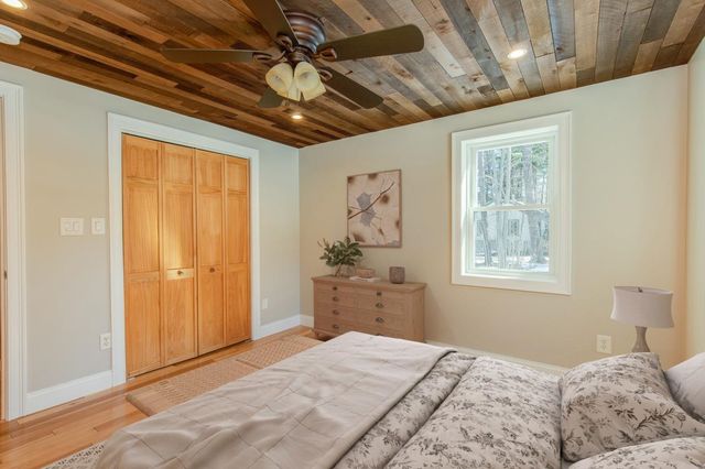 40 Pillsbury Road, Sandown, NH 03873