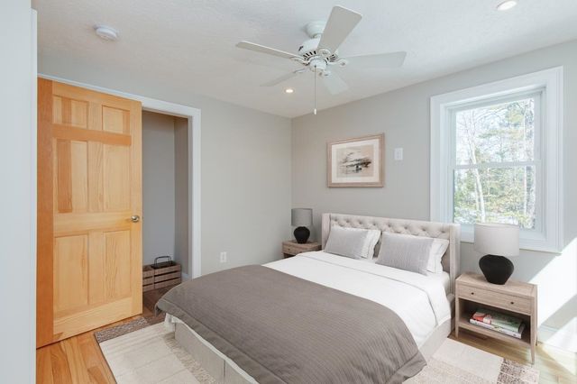 40 Pillsbury Road, Sandown, NH 03873