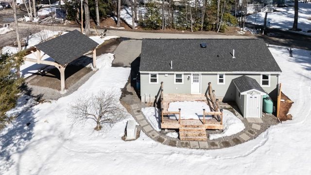 40 Pillsbury Road, Sandown, NH 03873