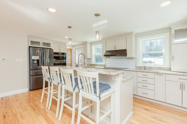 40 Pillsbury Road, Sandown, NH 03873