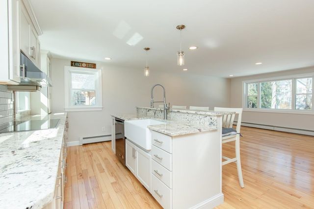 40 Pillsbury Road, Sandown, NH 03873