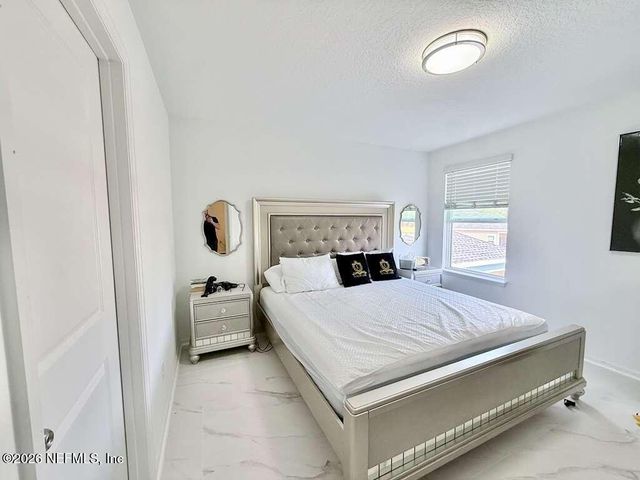6823 SKINNERS DAIRY Way, Jacksonville, FL 32217