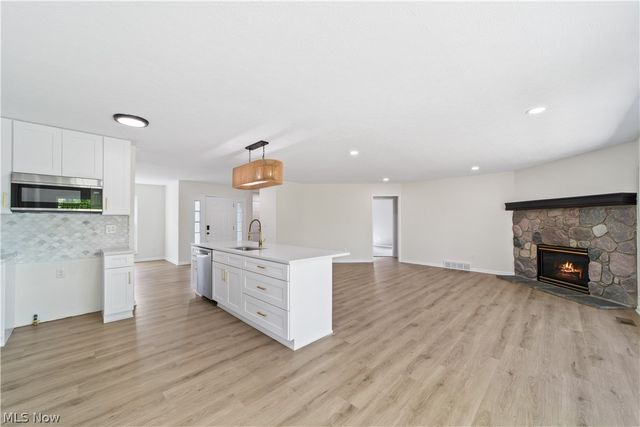 3689 Turnberry Drive, Medina, OH 44256