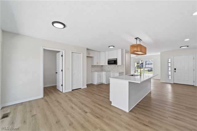 3689 Turnberry Drive, Medina, OH 44256