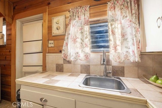 40193 Dream Street, Big Bear Lake, CA 92315