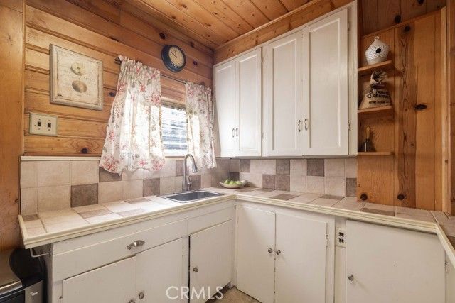 40193 Dream Street, Big Bear Lake, CA 92315