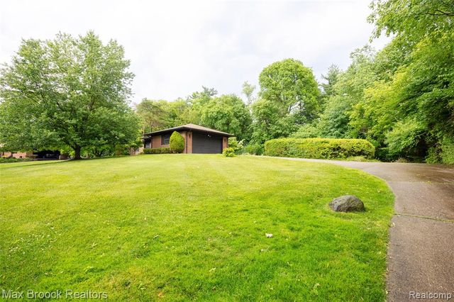 29030 Millbrook Road, Farmington Hills, MI 48334
