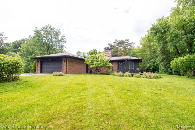 29030 Millbrook Road, Farmington Hills, MI 48334