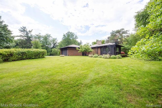 29030 Millbrook Road, Farmington Hills, MI 48334