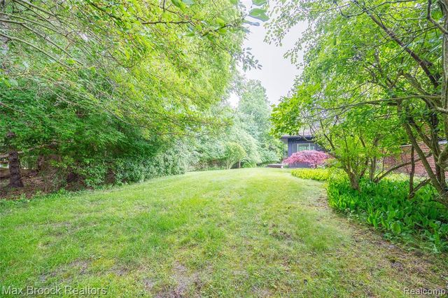 29030 Millbrook Road, Farmington Hills, MI 48334