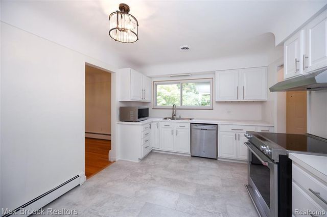 29030 Millbrook Road, Farmington Hills, MI 48334