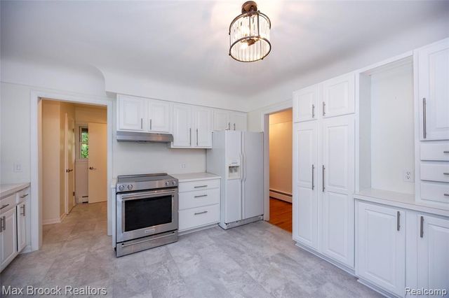 29030 Millbrook Road, Farmington Hills, MI 48334