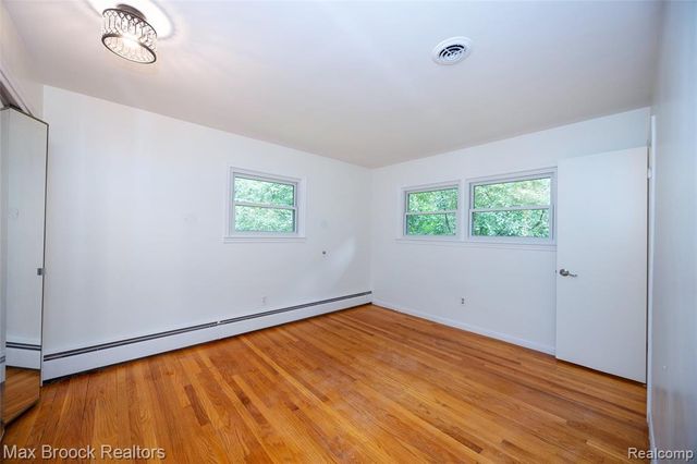 29030 Millbrook Road, Farmington Hills, MI 48334