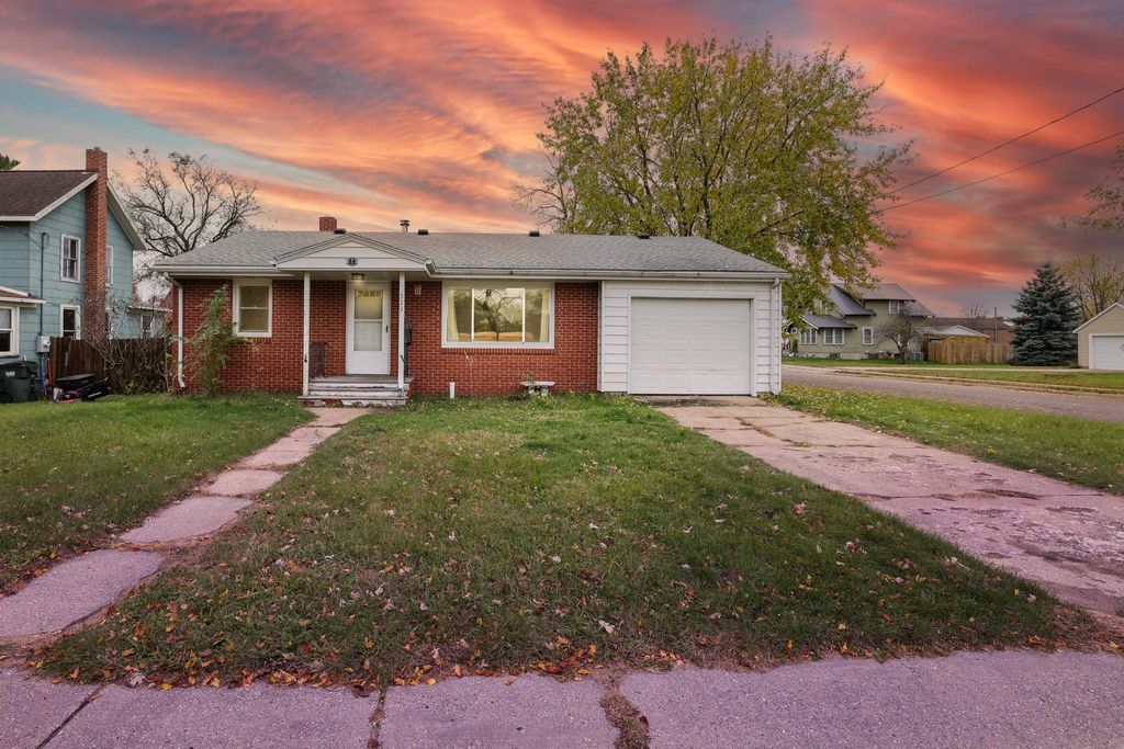 523 W Mill Street, Paynesville, MN 56362