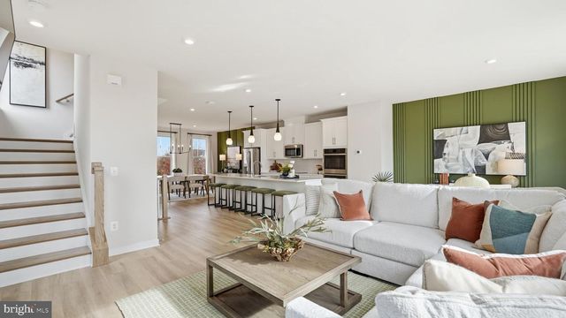 17387 WALNUT GROVE WAY, Dumfries, VA 22026