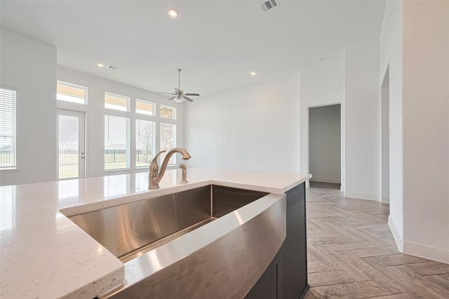 3019 Golden Isle Drive, Texas City, TX 77568