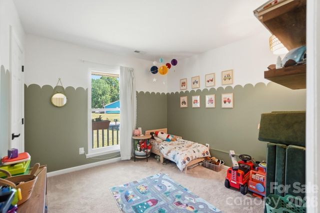 9415 Potpourri Place, Charlotte, NC 28215