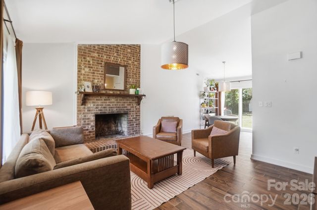 9415 Potpourri Place, Charlotte, NC 28215