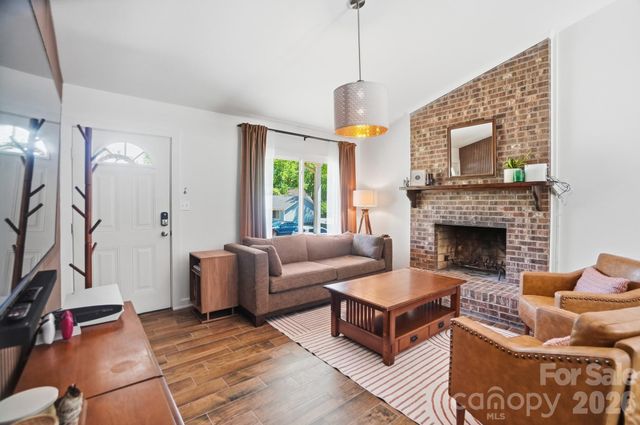 9415 Potpourri Place, Charlotte, NC 28215