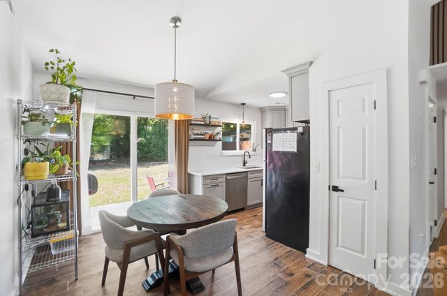 9415 Potpourri Place, Charlotte, NC 28215