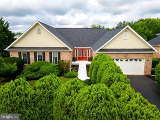 681 TURNBERRY DR, Charles Town, WV 25414