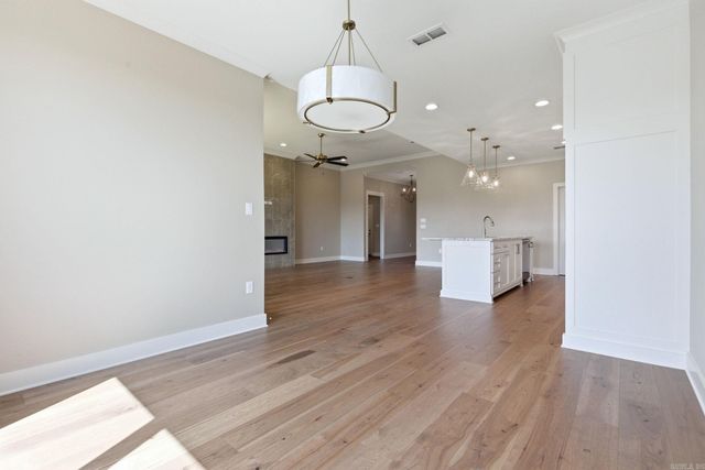 43 Mountain Brook Road, Little Rock, AR 72223