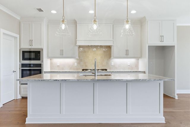 43 Mountain Brook Road, Little Rock, AR 72223